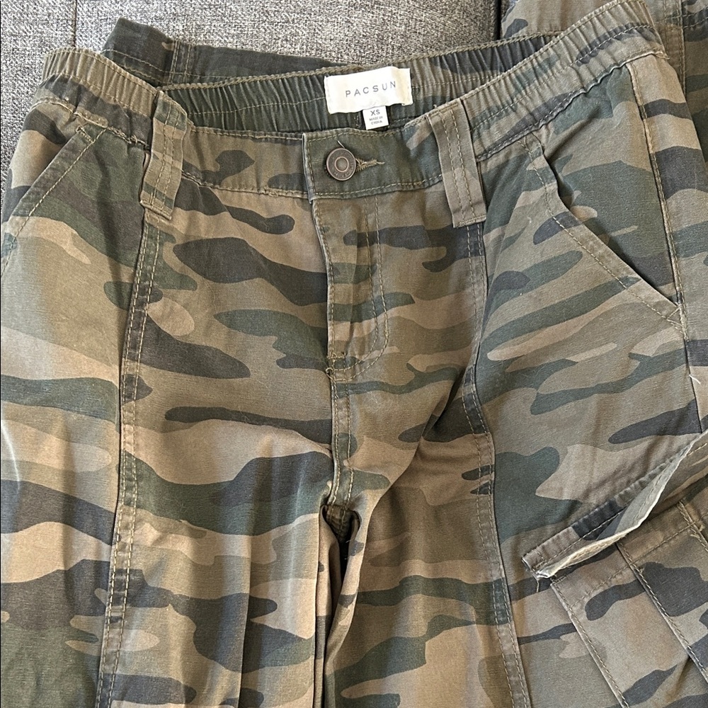 PacSun Green and Brown Cargo Pants